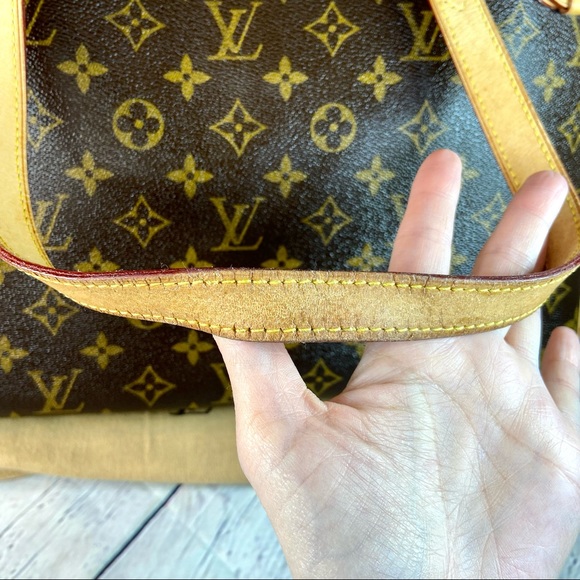 Louis Vuitton Batignolles Horizontal Shoulder bag with charm and dust bag - Picture 13 of 16